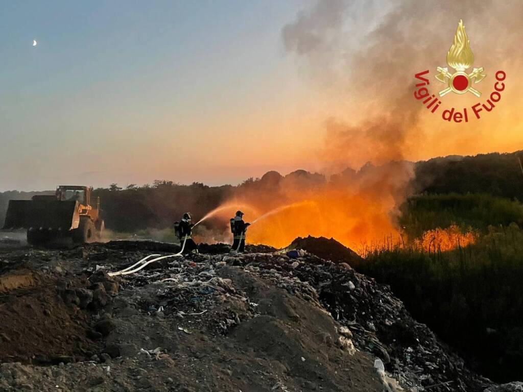 Incendio discarica di Gorla Maggiore