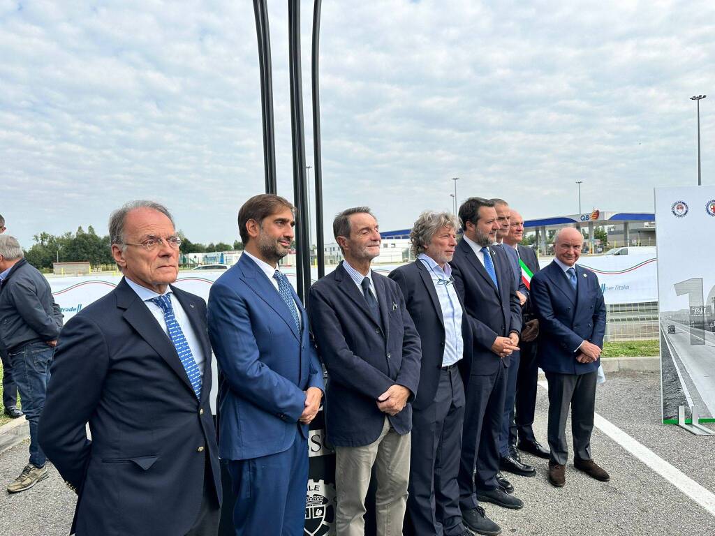 Il centenario dell'autolaghi