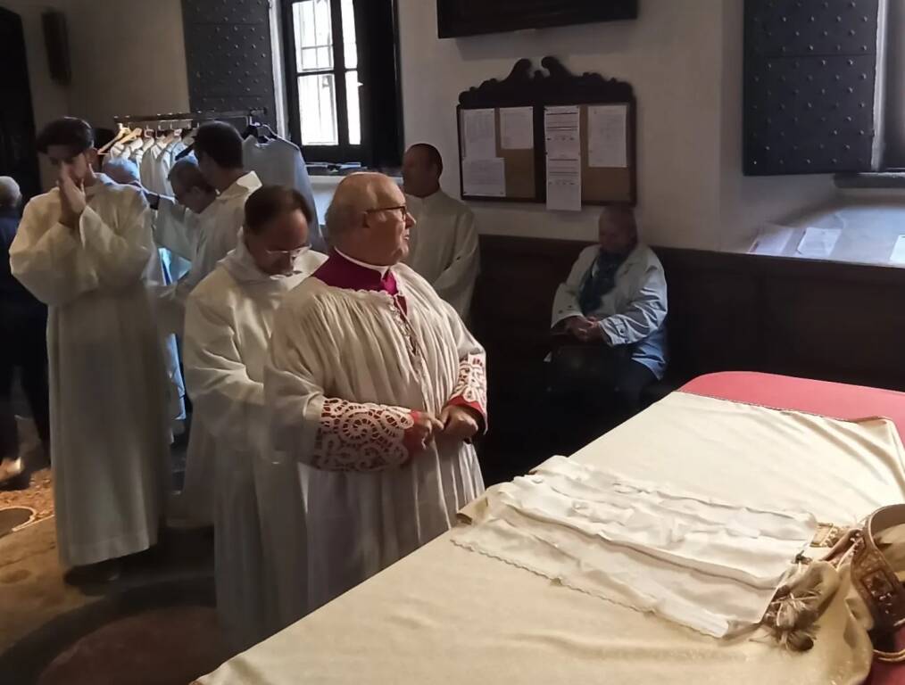 Il saluto di Monsignor Panighetti a Varese