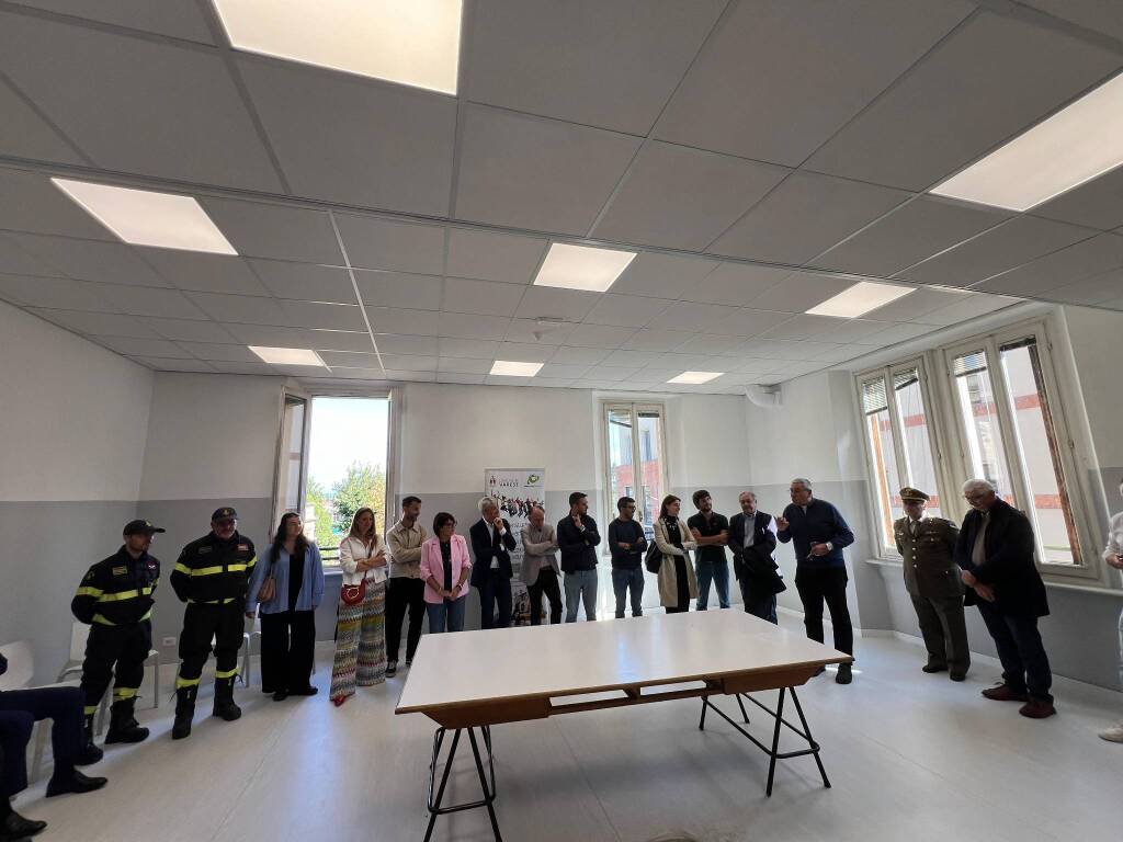 Inaugurazione spazio informagiovani varese 