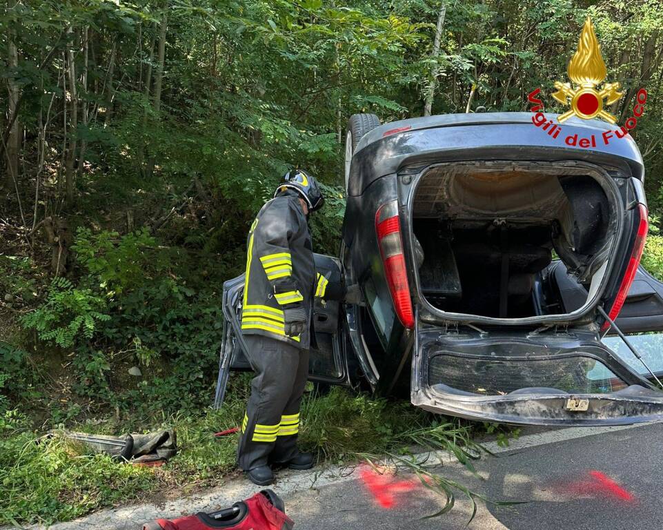 incidente travedona monate ribaltamento