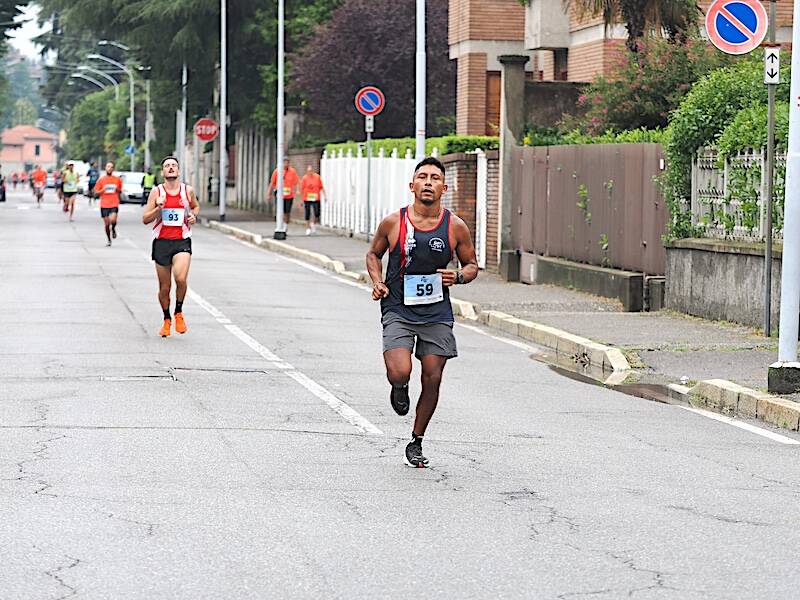 La GallaRun Ten ferma la pioggia e conquista Gallarate