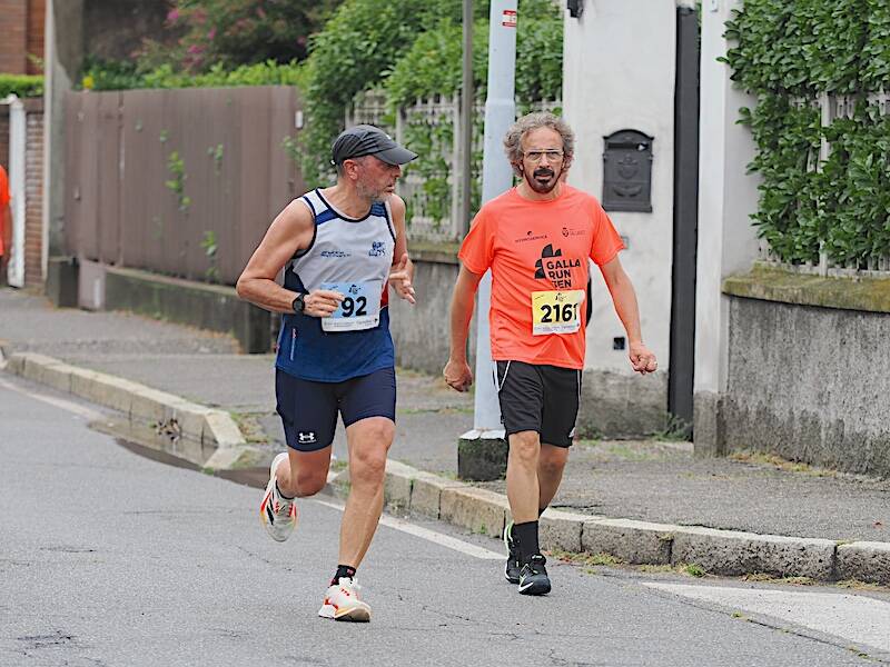 La GallaRun Ten ferma la pioggia e conquista Gallarate