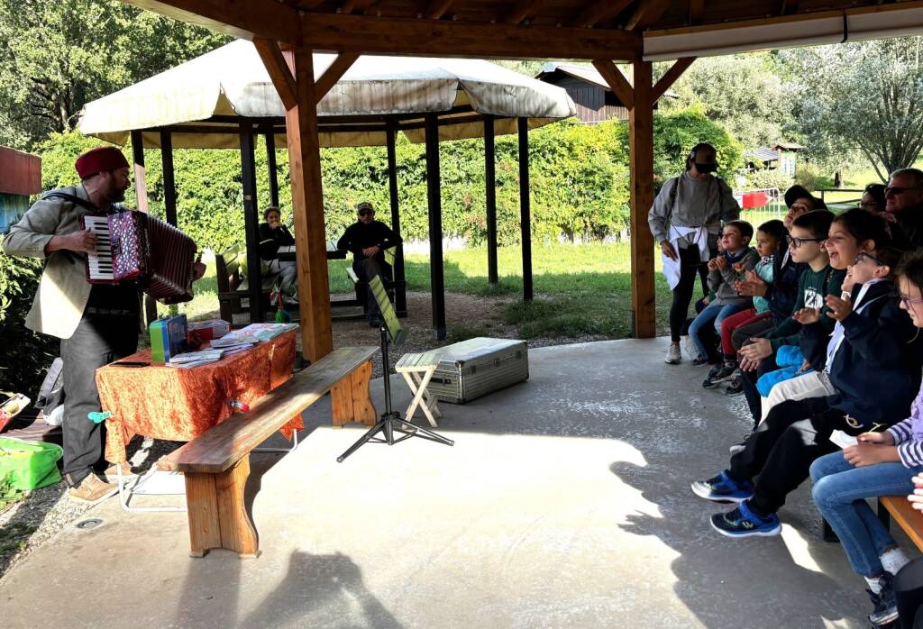 Lonate Ceppino - Camminata in Valle Olona con Lo Scoiattolo