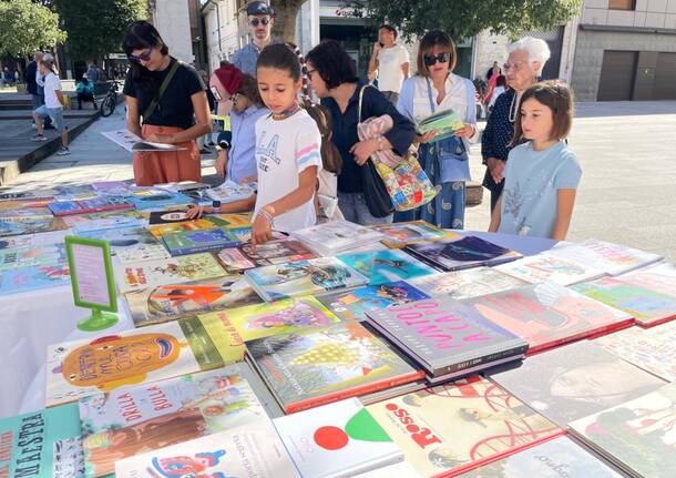 Una piazza di libri