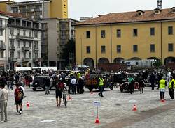 Varese - Moto e auto d'epoca per i 100 anni dell'Autolaghi: la passerella in centro