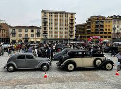 Varese - Moto e auto d'epoca per i 100 anni dell'Autolaghi: la passerella in centro