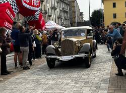 Varese - Moto e auto d'epoca per i 100 anni dell'Autolaghi: la passerella in centro