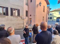 Visita guidata ai murales di Chicco Colombo a Cazzago Brabbia