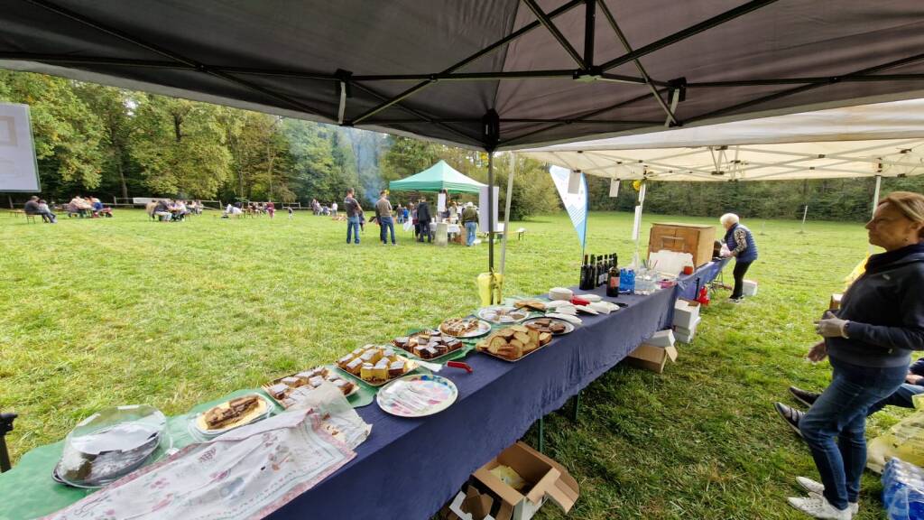 A Luvinate la castagnata degli Amici del Campo dei Fiori