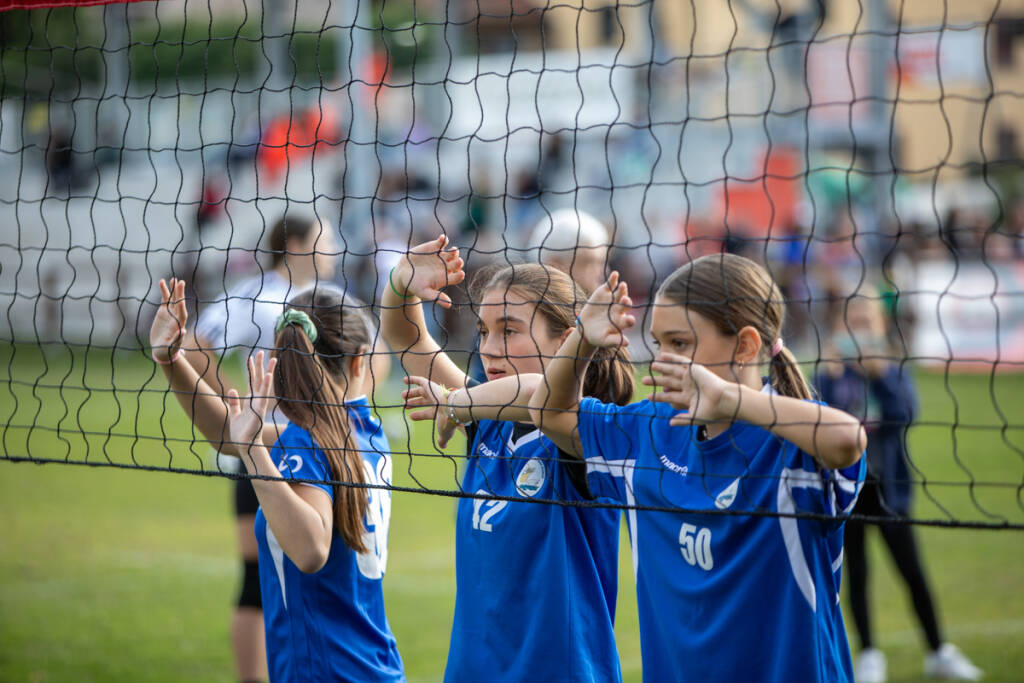 L\' inaugurazione del nuovo campetto da basket di Giubiano