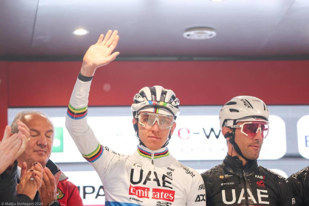 La 103a Tre Valli Varesine al via da Busto Arsizio