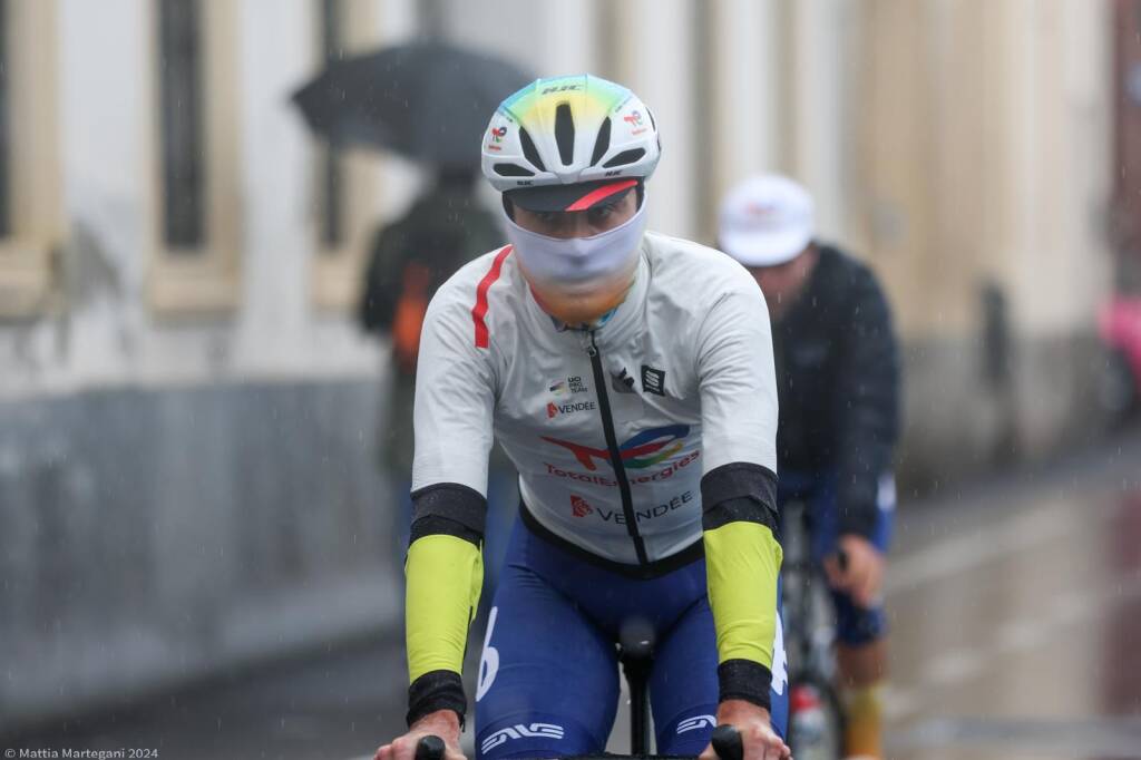 La 103a Tre Valli Varesine al via da Busto Arsizio