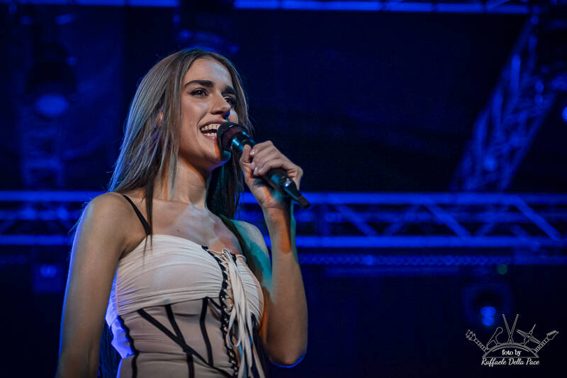 Clara Soccini in concerto al Mediolanum Forum di Milano 