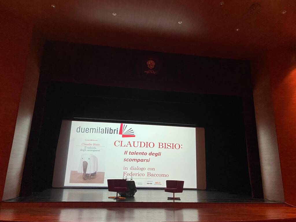 Claudio Bisio presenta il suo romanzo a Gallarate 