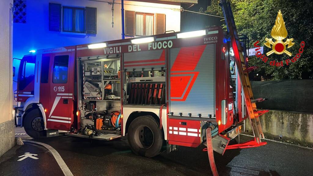 Incendio a Castelseprio, stabile inagibile