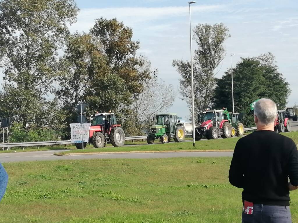 La protesta contro la tangenziale di Abbiategrasso