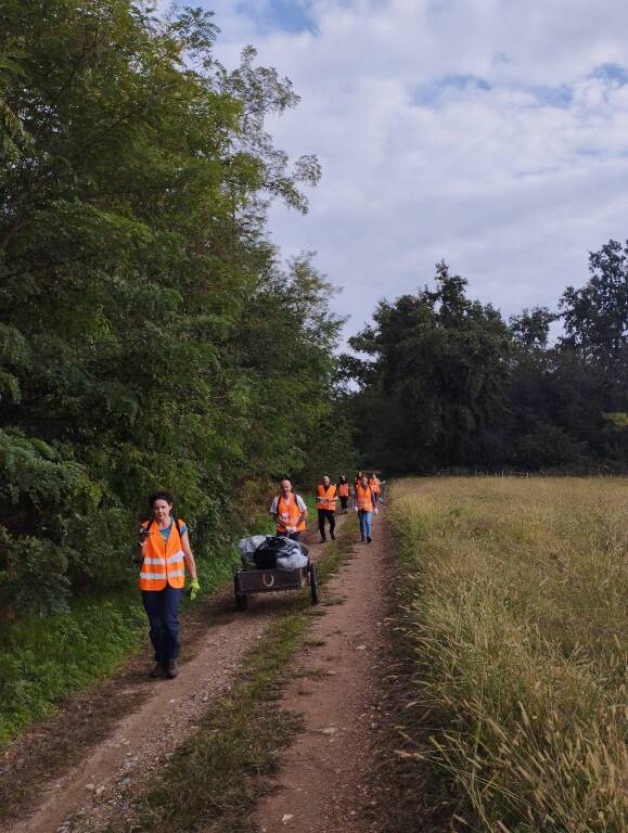 Pulizia del bosco del Rugareto a Rescaldina in occasione di Puliamo il Mondo