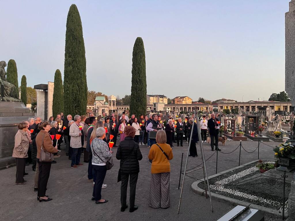 120 persone con AIDO Legnano al cimitero monumentale