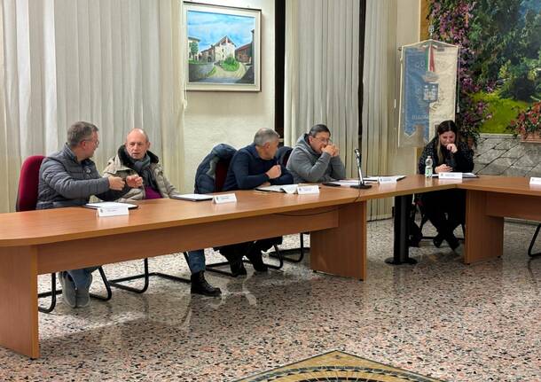 Consiglio comunal Biandronno sindaco Porotti