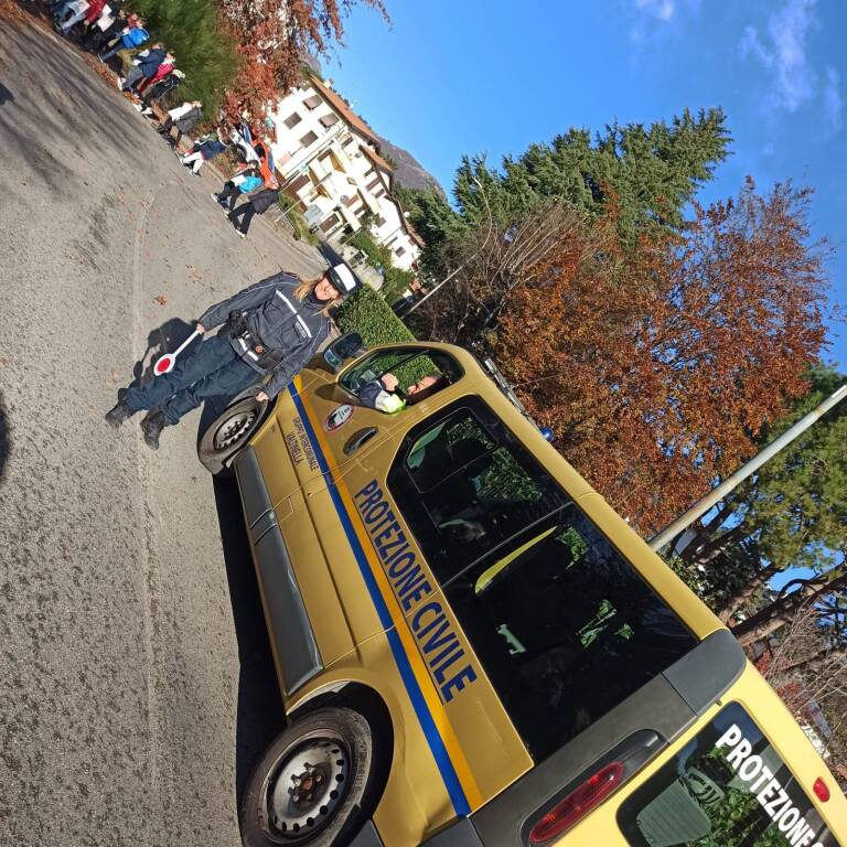 Le scuole dell'Istituto Comprensivo Campo dei Fiori marciano per i diritti