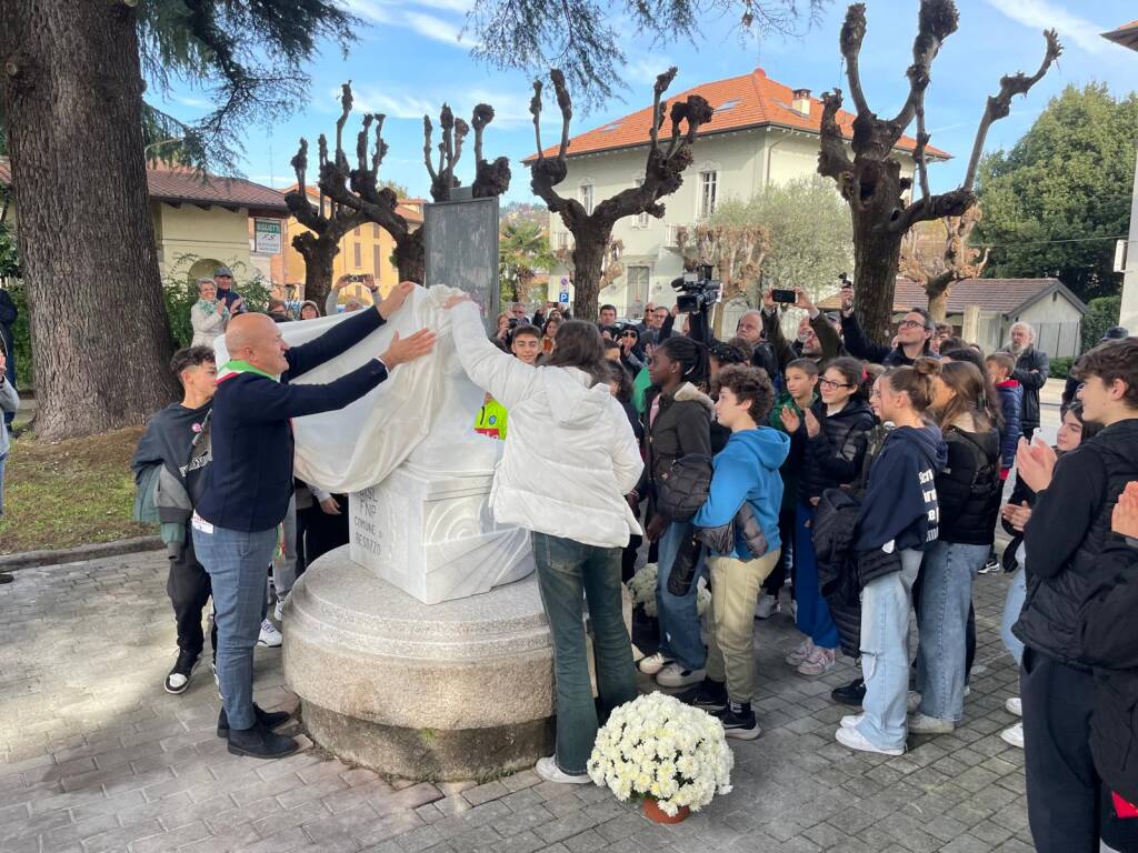 monumento lavoro e libertà besozzo