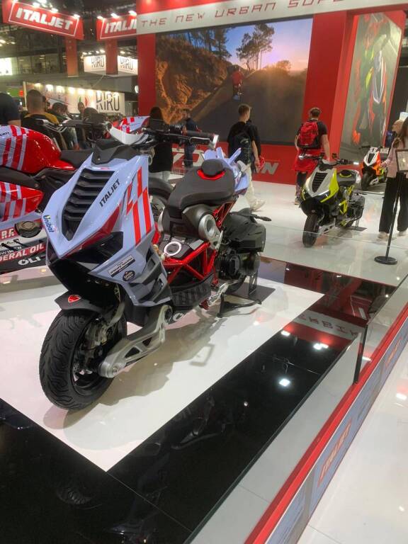Quattro passi all'Eicma
