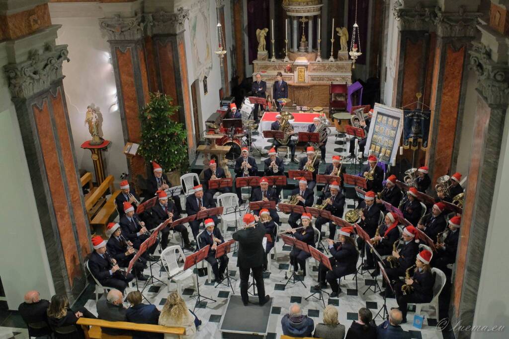 Benemerenze Bcc a Buguggiate Natale 2024 (fotografie La Focale)