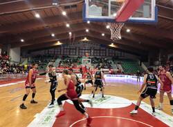 La sfida tra Legnano Basket e San Vendemiano
