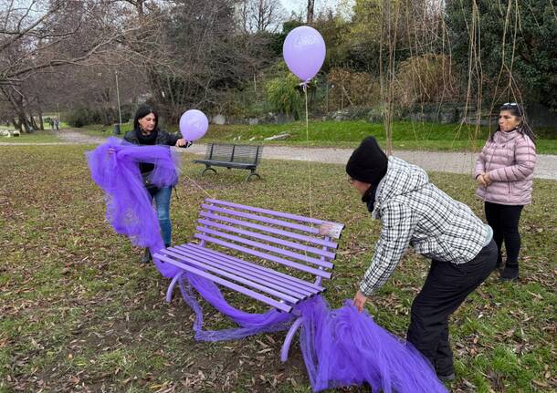 Ispra inaugura la Panchina Lilla: un simbolo contro i disturbi alimentari