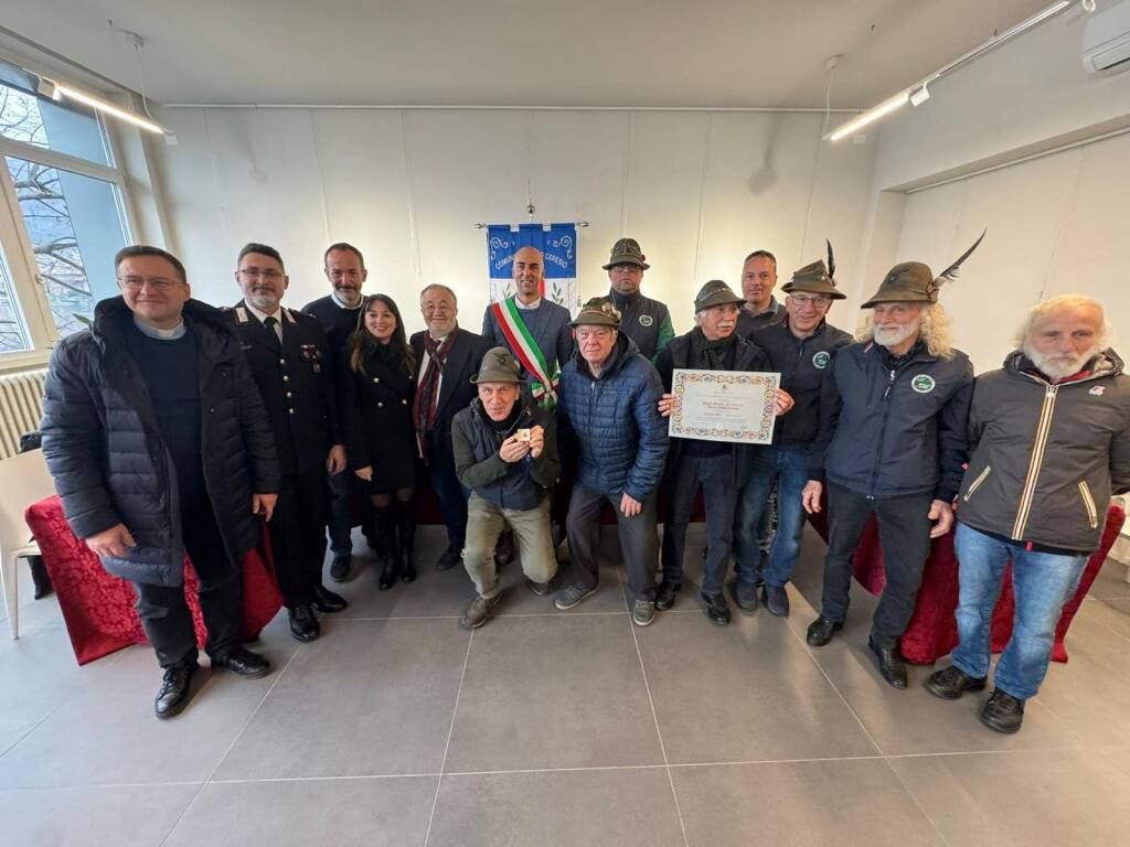 Porto Ceresio - Consegnati il Cigno d'oro 2024 e le borse di studio