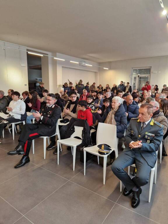 Porto Ceresio - Consegnati il Cigno d'oro 2024 e le borse di studio