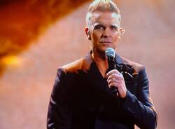 robbie williams superospite alla finale di xfactor