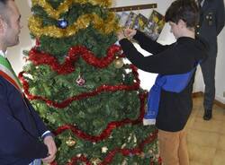 visita bambini alla guardia di finanza luino