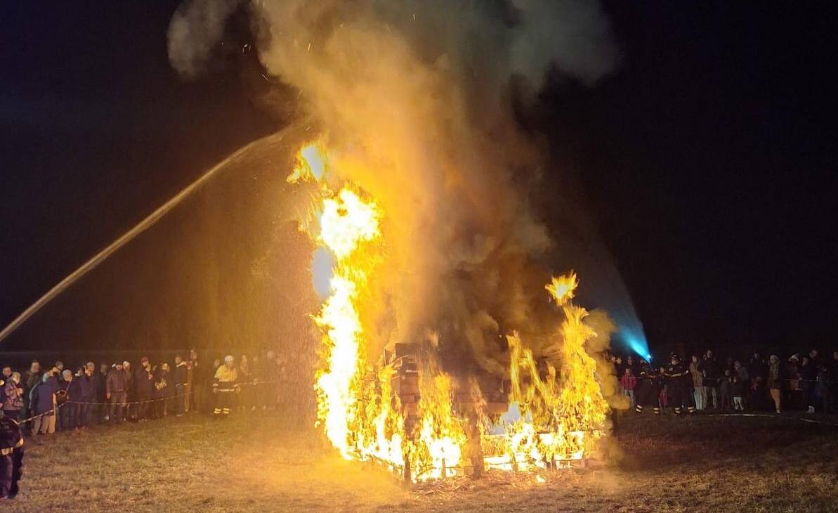 falò befana casciago 2025