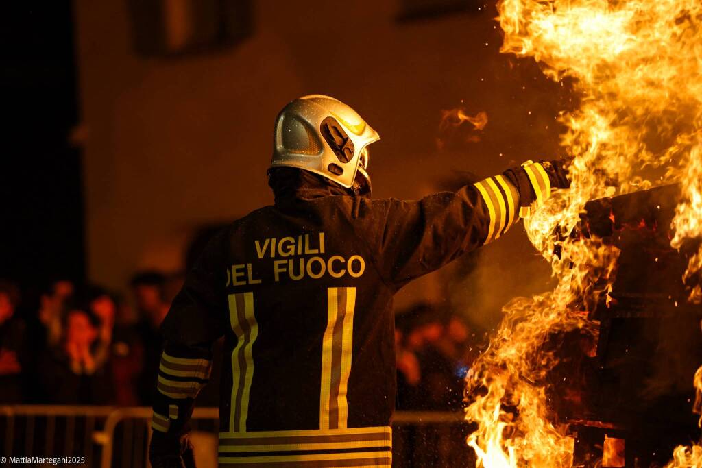 falò di sant'antonio 2025 varese mattia martegani