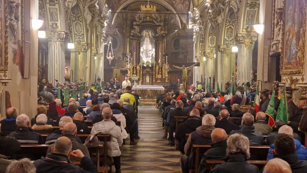 Sacrificio di Nikolajewka, domenica di ricordi e memoria per gli alpini al Sacro Monte di Varese