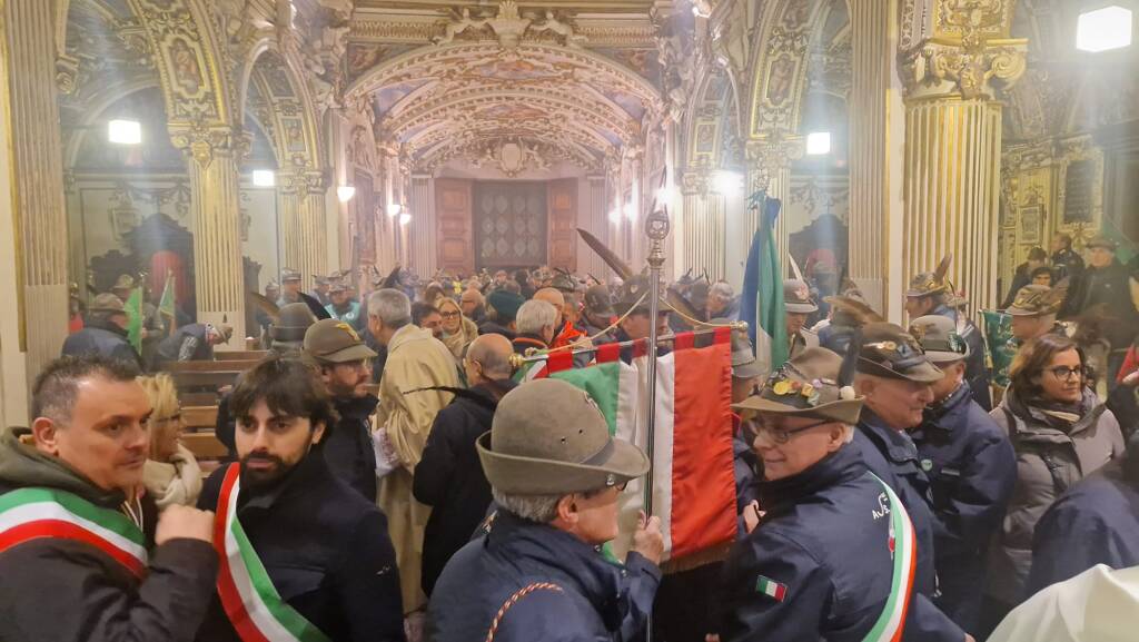 Sacrificio di Nikolajewka, domenica di ricordi e memoria per gli alpini al Sacro Monte di Varese