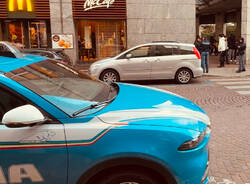volante polizia mc donald's busto arsizio