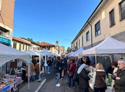 Candelora: via Dante e Piazza SS. Redentore gremite di curiosi