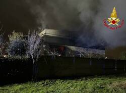 incendio caronno pertusella