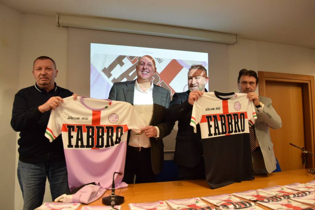 La maglia dedicata a “Fabbro”, tifoso del Legnano calcio. Foto by Antonio Emanuele