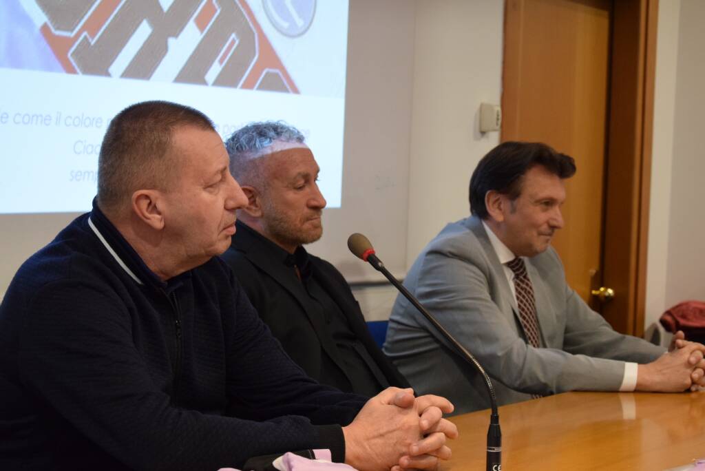 La maglia dedicata a “Fabbro”, tifoso del Legnano calcio. Foto by Antonio Emanuele
