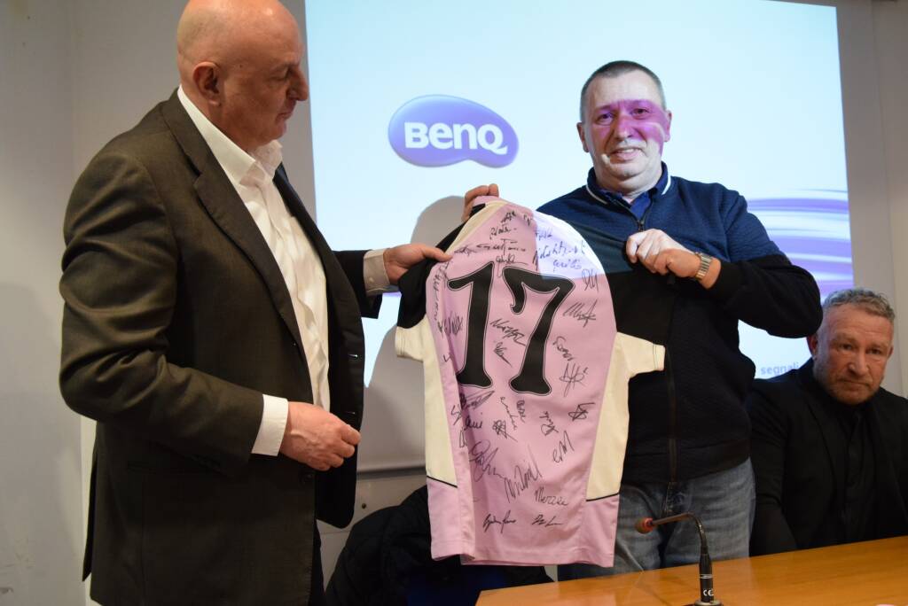 La maglia dedicata a “Fabbro”, tifoso del Legnano calcio. Foto by Antonio Emanuele