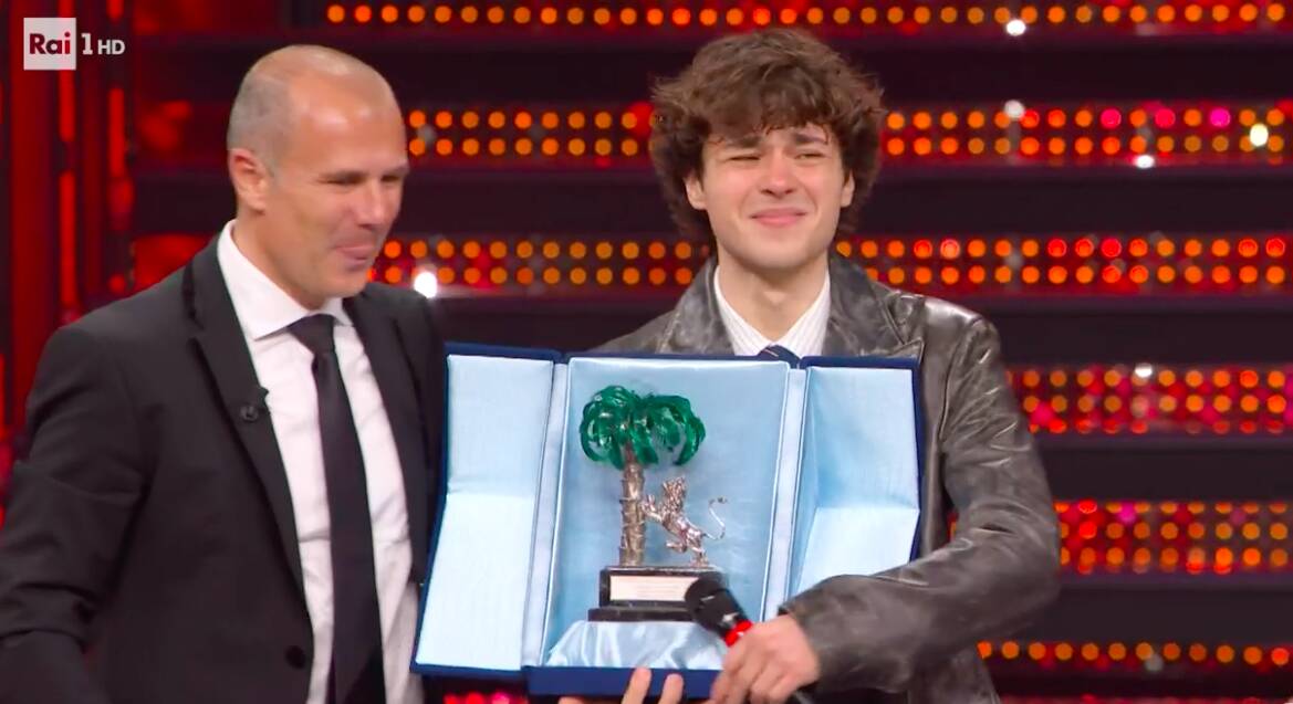 Settembre Vince la sezione nuove proposte di Sanremo