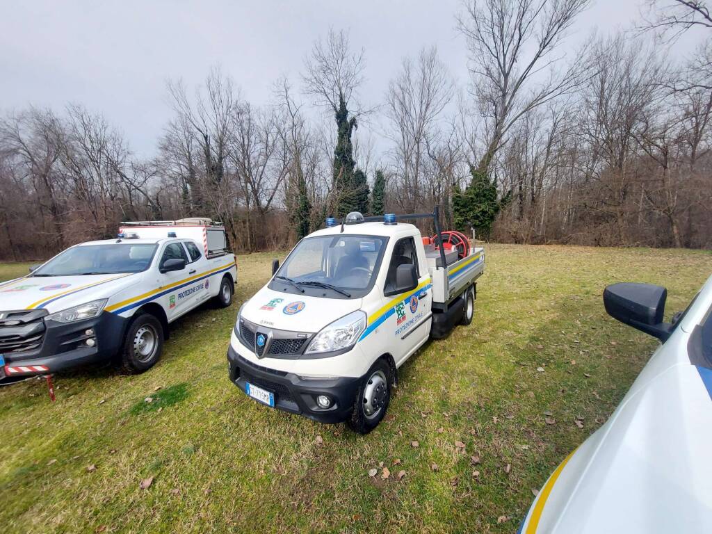 Solaro - Il nuovo mezzo antincendio del parco delle Groane