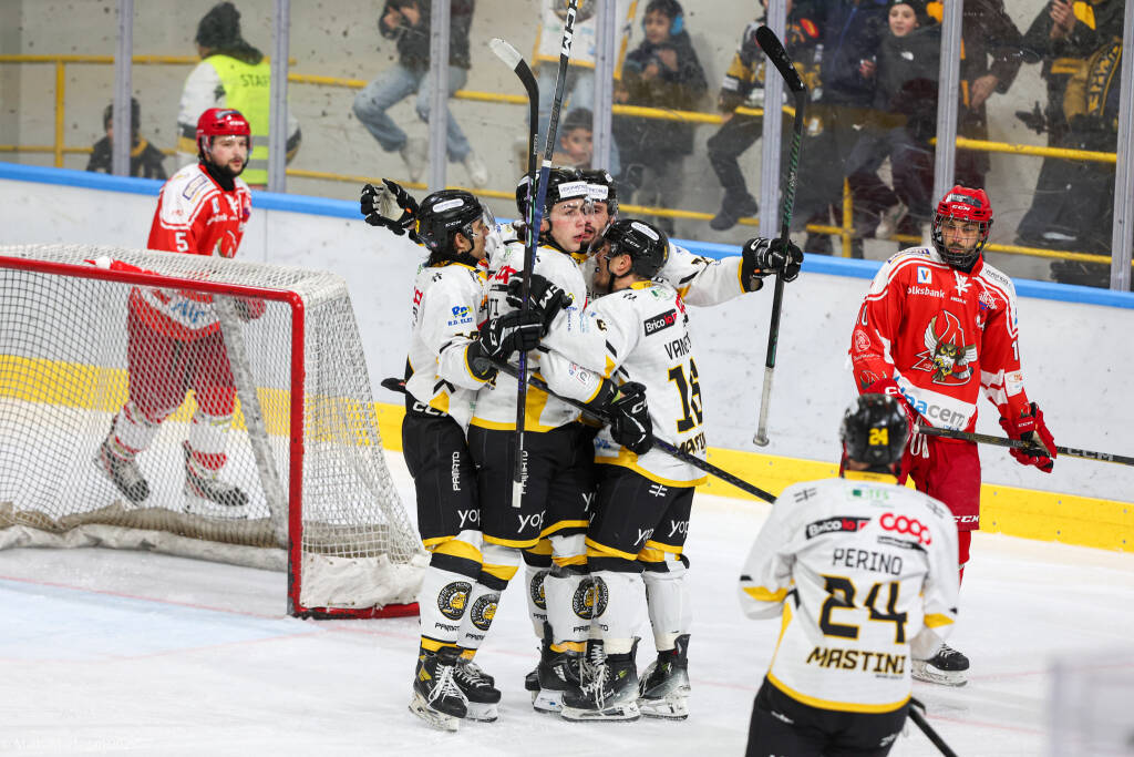 Gara1: Mastini Varese - Hc Alleghe 4-1