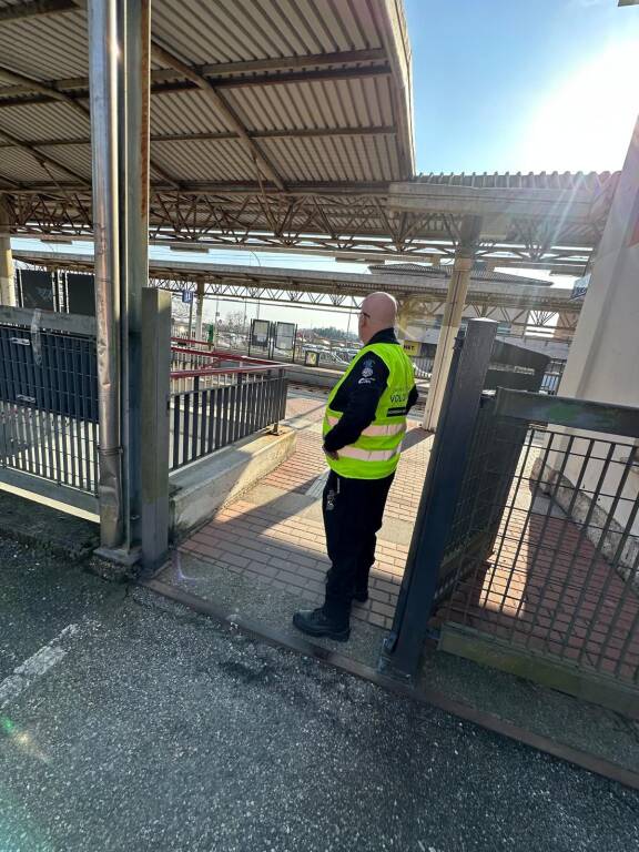 I volontari della sicurezza in azione a Cocquio Trevisago