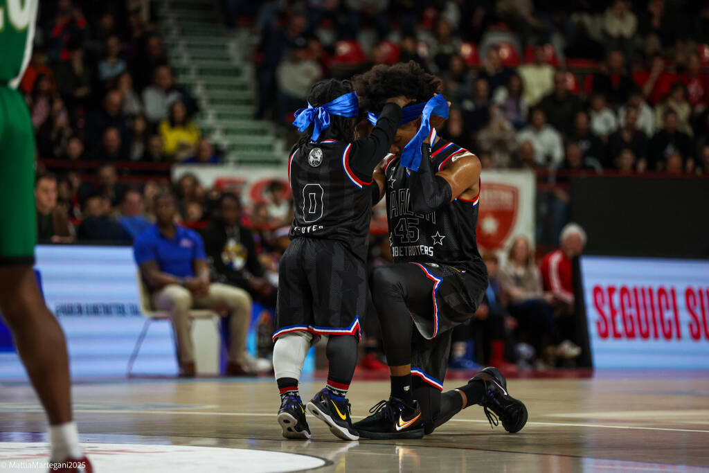 Gli Harlem Globetrotter incantano Varese