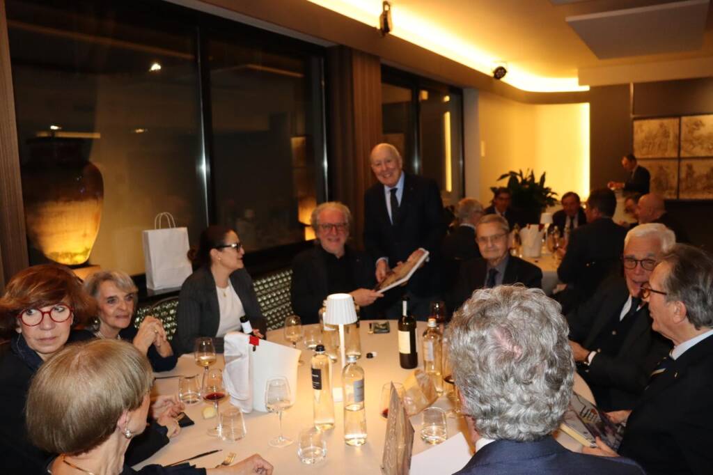 "Dovunque è Legnano", il libro di Legnanonews presentato al Lions Club Legnano Host